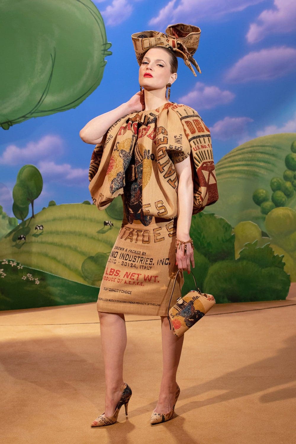 モスキーノ秋2021年-2022年 RUNWAY マガジン