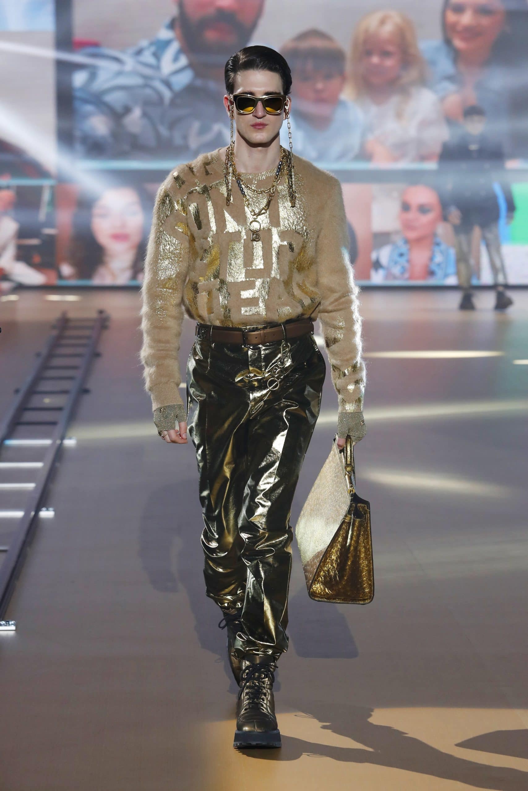 Dolce Gabbana Menswear Fall 2021-2022. Plagiarism checker by Eleonora de Gray - RUNWAY MAGAZINE