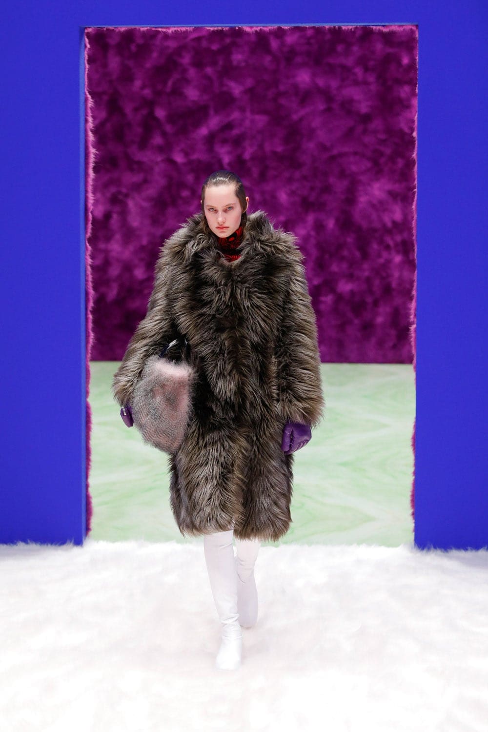 プラダ秋冬2021-2022によって RUNWAY マガジン
