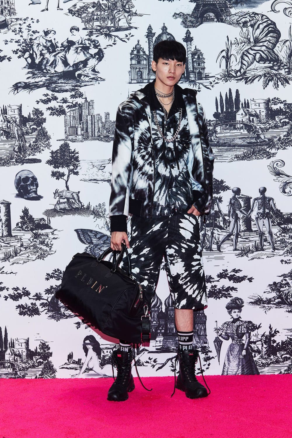 Philipp Plein Fall Winter 2021-2022 by RUNWAY MAGAZINE
