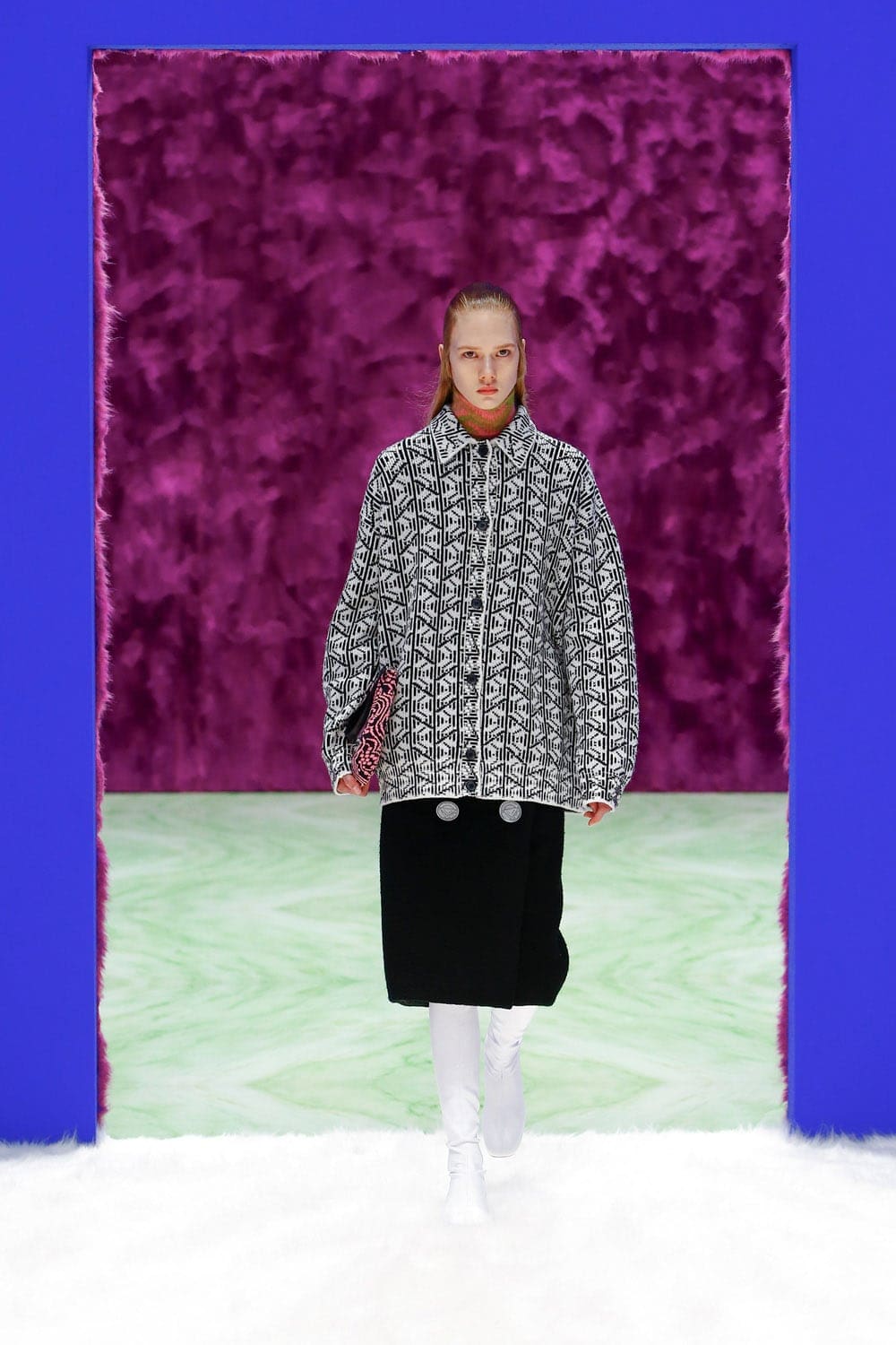 プラダ秋冬2021-2022によって RUNWAY マガジン