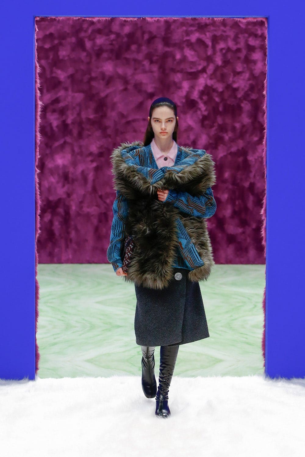 プラダ秋冬2021-2022によって RUNWAY マガジン