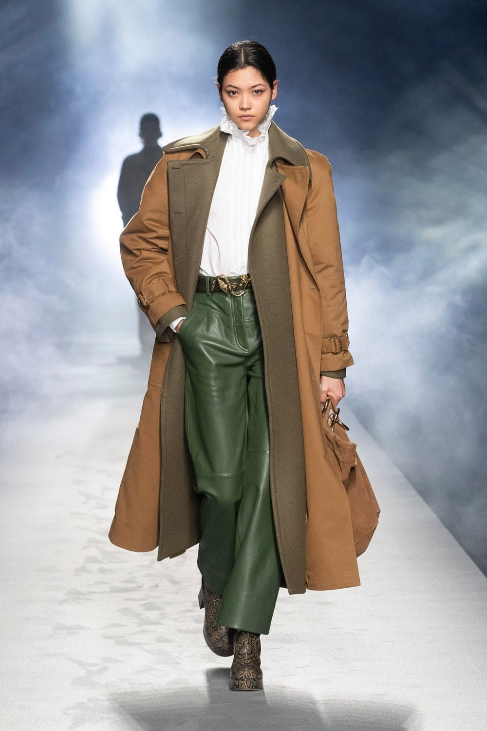 Alberta Ferretti outono-inverno 2021-2022 Milão por RUNWAY MAGAZINE