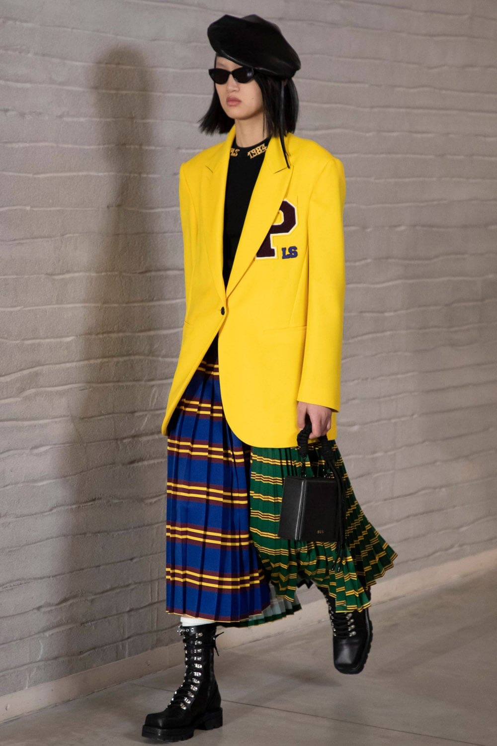 Philosophy di Lorenzo Serafini Fall Winter 2021-2022 Milan by RUNWAY MAGAZINE