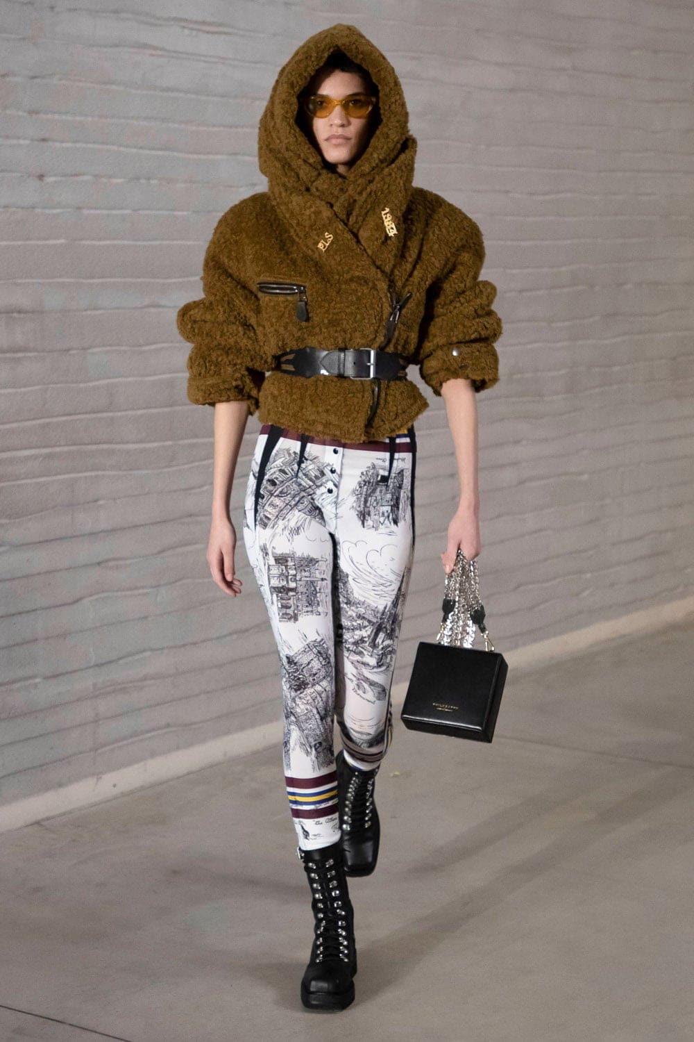 Philosophy di Lorenzo Serafini Fall Winter 2021-2022 Milan by RUNWAY MAGAZINE