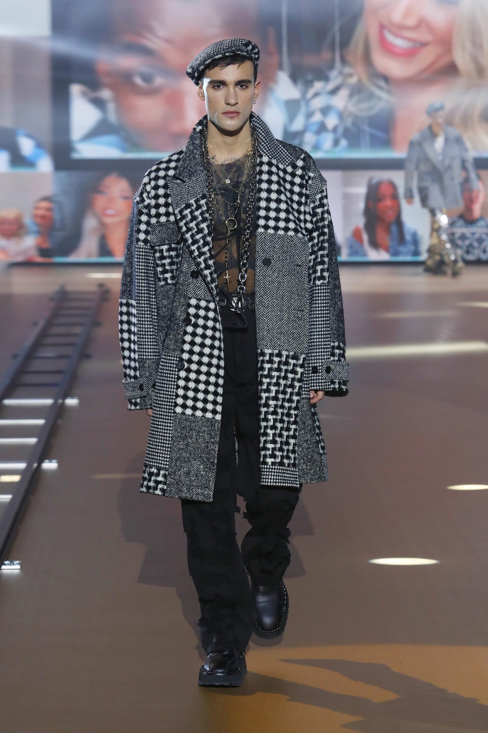 Dolce Gabbana Menswear Fall 2021-2022. Plagiarism checker by Eleonora de Gray - RUNWAY MAGAZINE