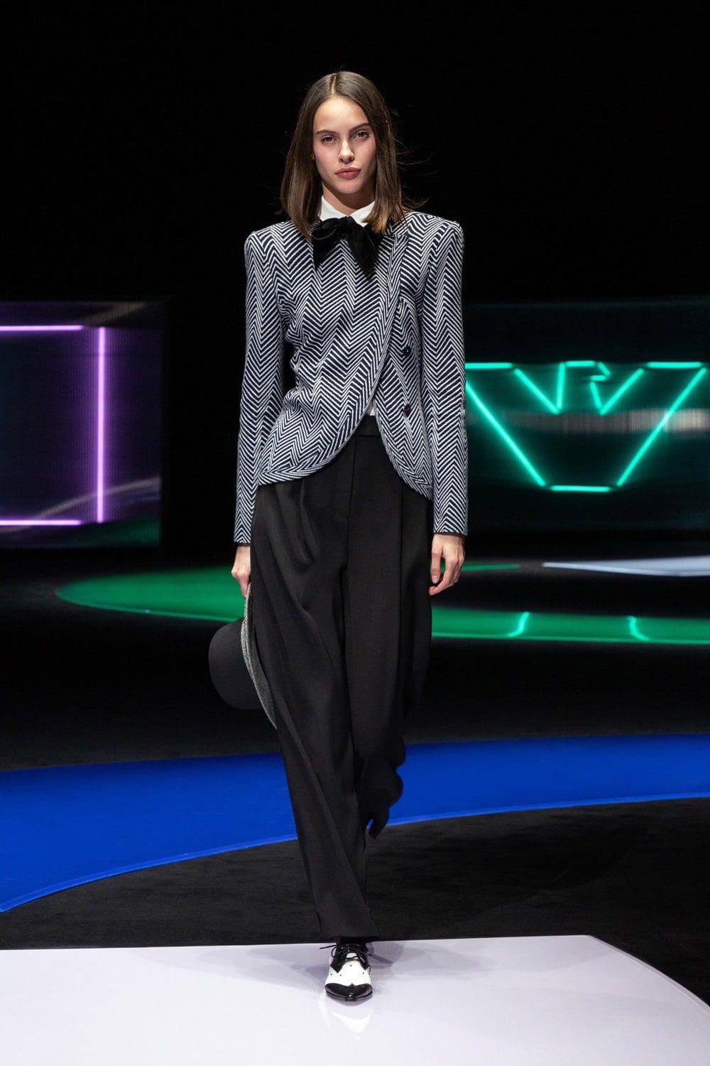 Emporio Armani Fall Winter 2021-2022 "In the mood for pop"