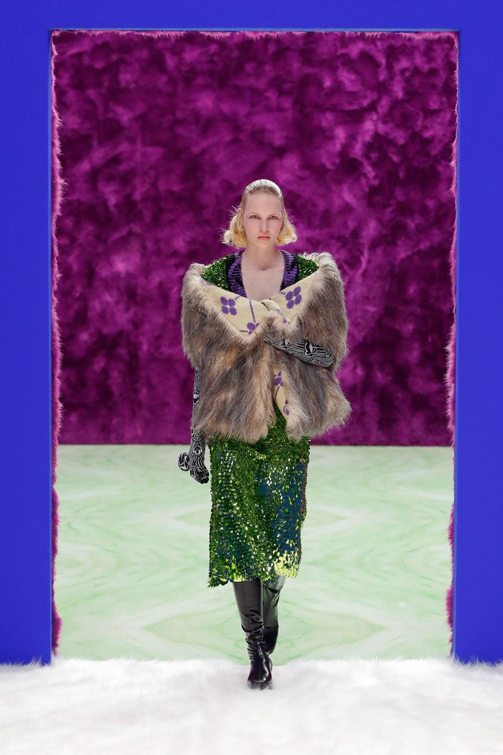 プラダ秋冬2021-2022によって RUNWAY マガジン