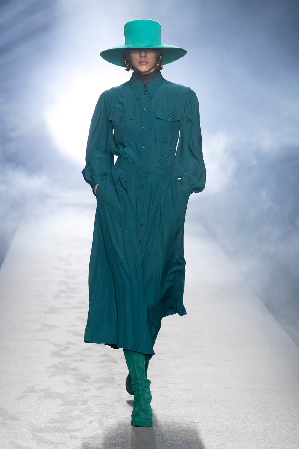Alberta Ferretti outono-inverno 2021-2022 Milão por RUNWAY MAGAZINE