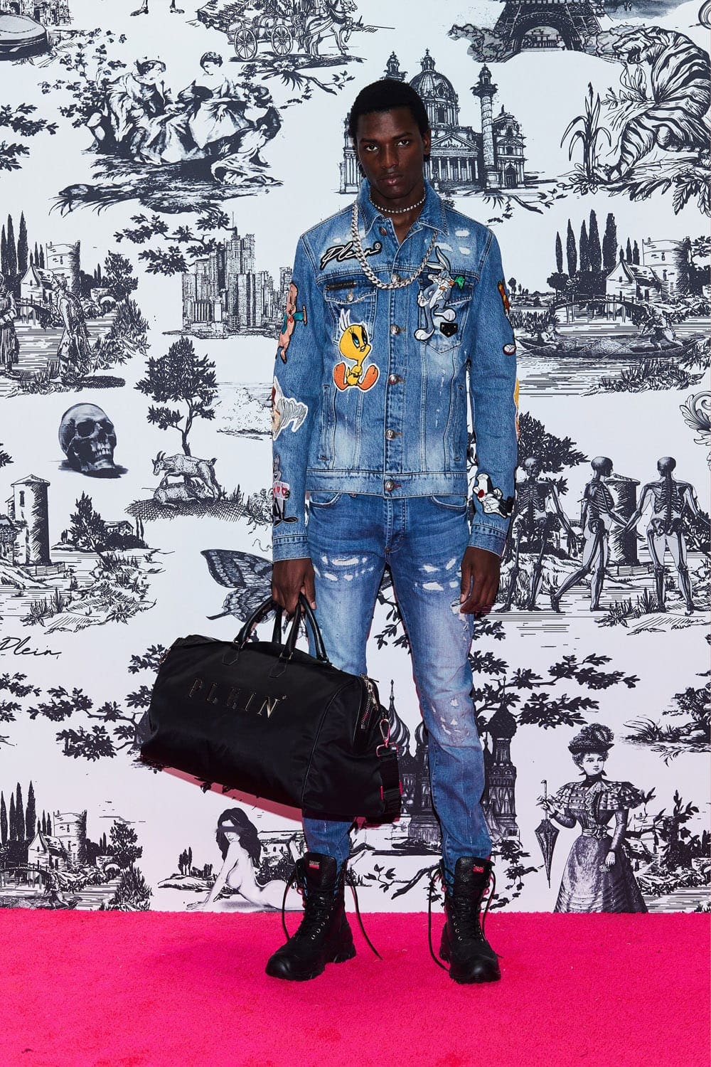 Philipp Plein Fall Winter 2021-2022 by RUNWAY MAGAZINE