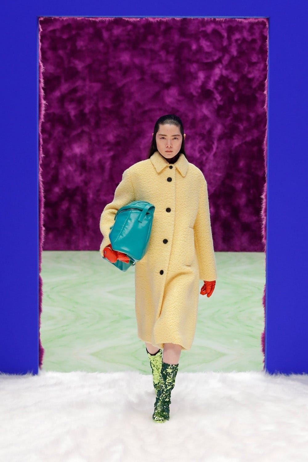 プラダ秋冬2021-2022によって RUNWAY マガジン