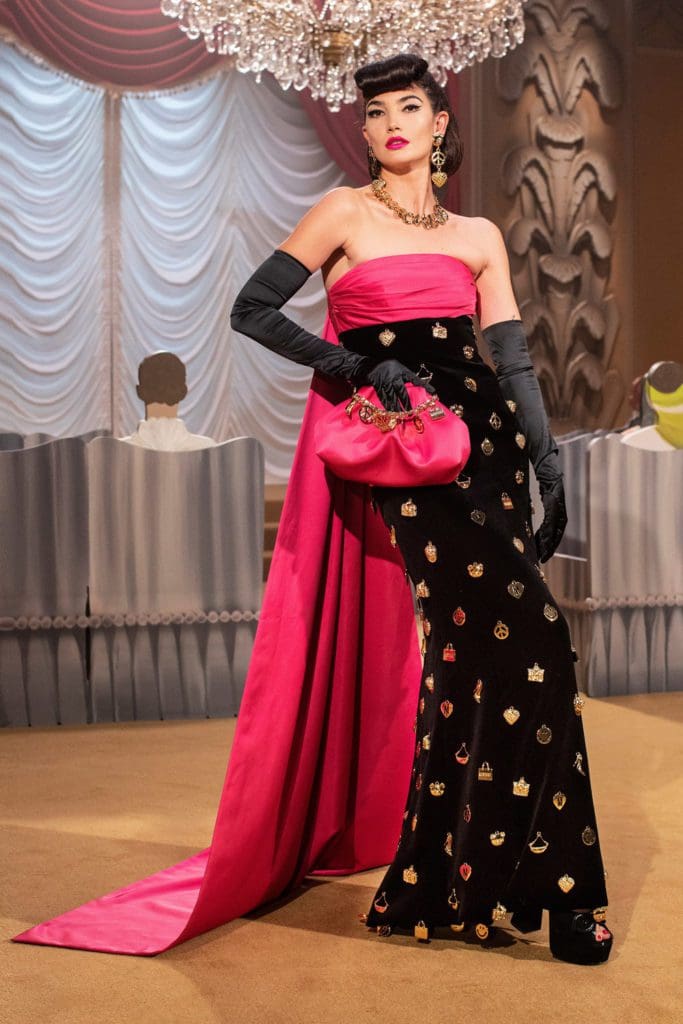 Moschino Fall 2021-2022 by RUNWAY MAGAZINE