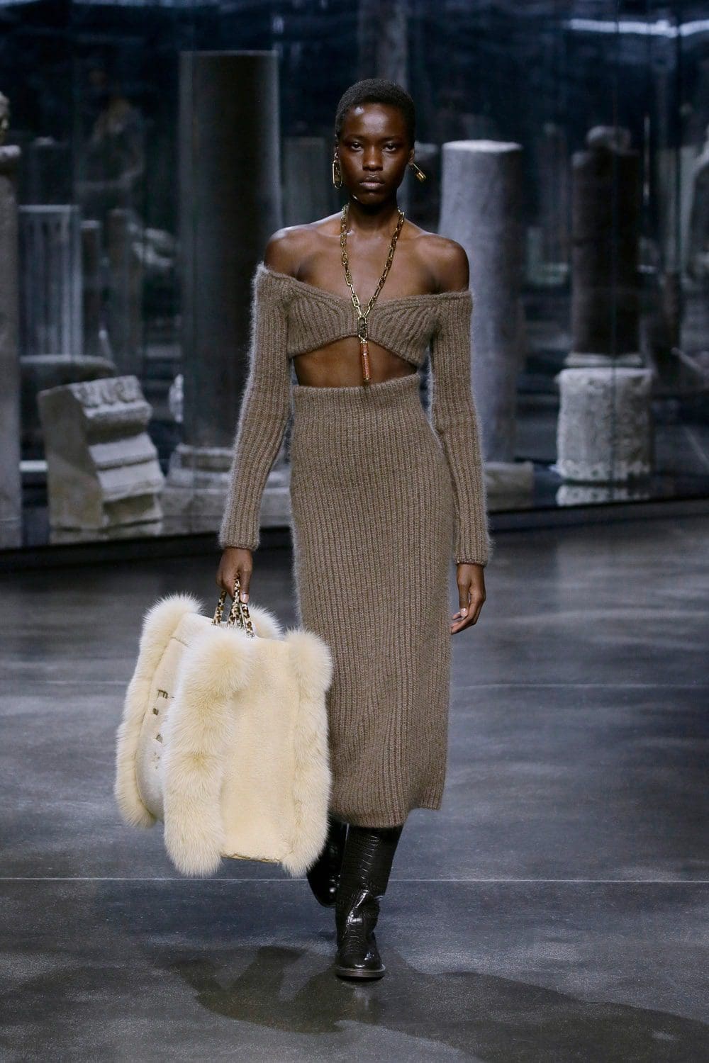 Fendi Fall 2021-2022 by RUNWAY MAGAZINE