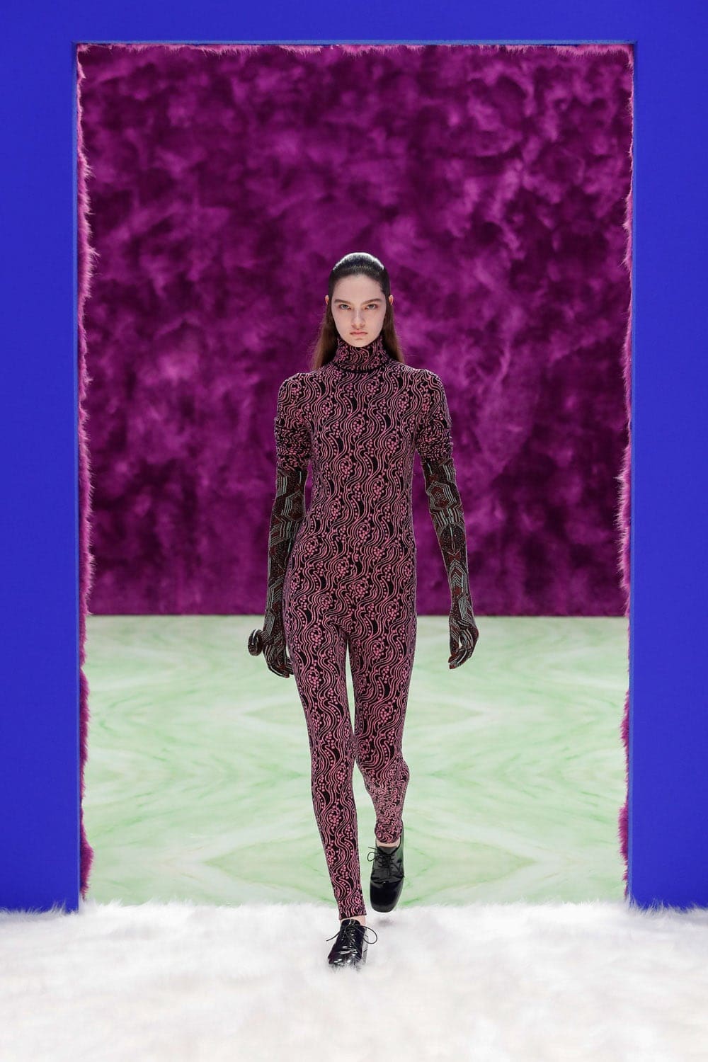 プラダ秋冬2021-2022によって RUNWAY マガジン
