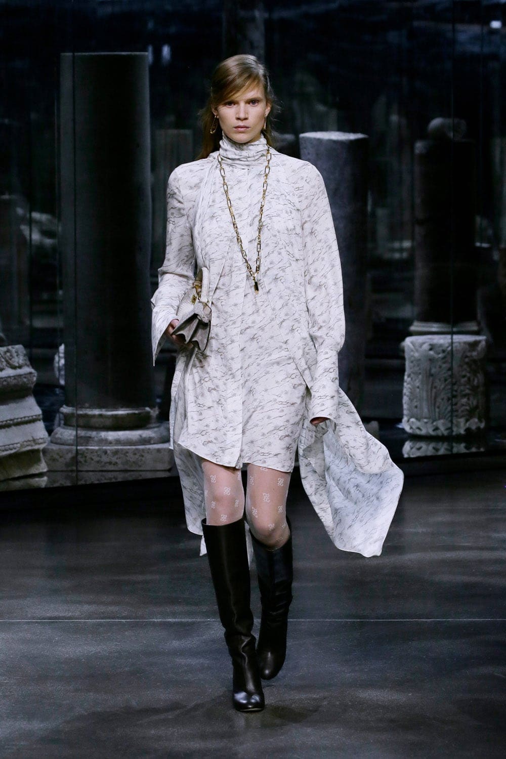 Fendi Fall 2021-2022 by RUNWAY MAGAZINE