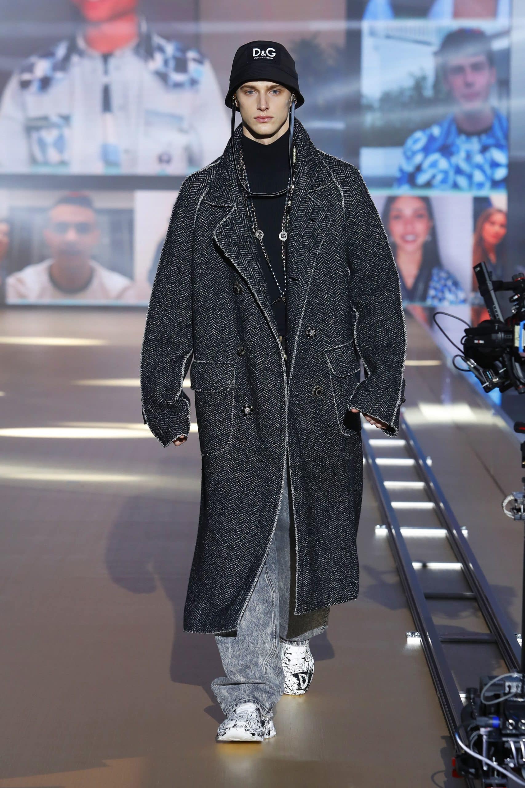 Dolce Gabbana Menswear Fall 2021-2022. Plagiarism checker by Eleonora de Gray - RUNWAY MAGAZINE