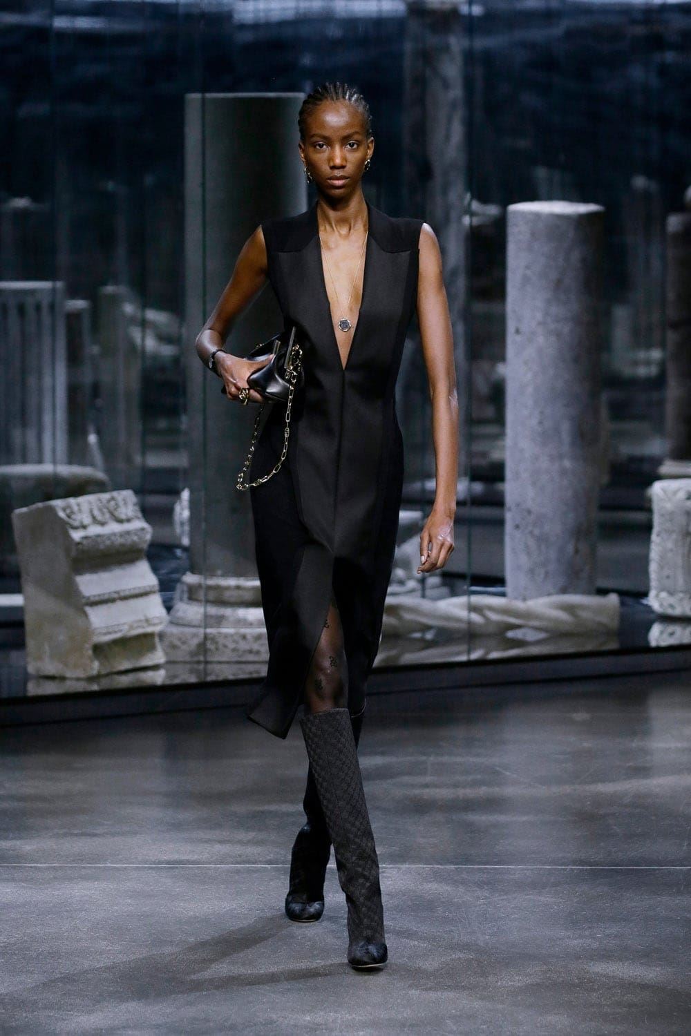 Fendi Fall 2021-2022 by RUNWAY MAGAZINE