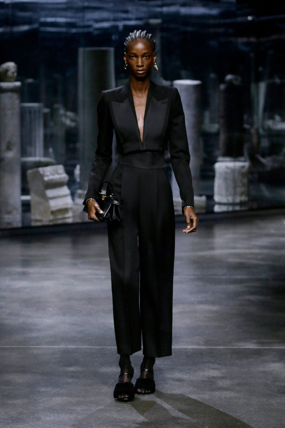 Fendi Fall 2021-2022 by RUNWAY MAGAZINE