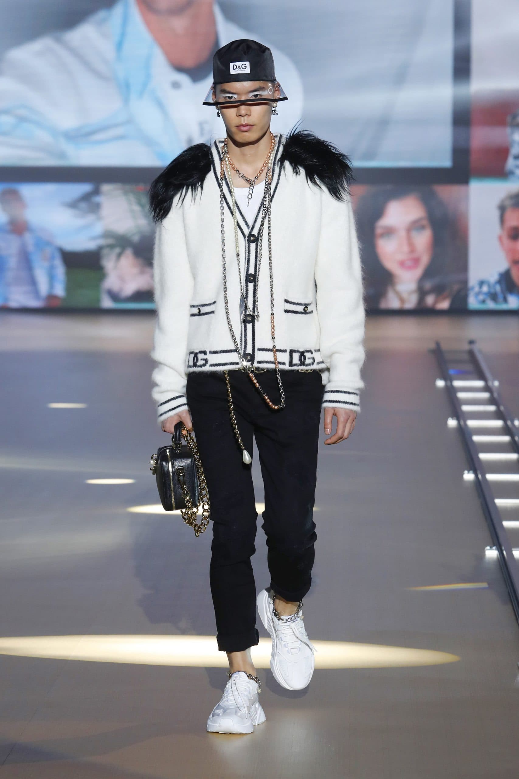 Dolce Gabbana Menswear Fall 2021-2022. Plagiarism checker by Eleonora de Gray - RUNWAY MAGAZINE