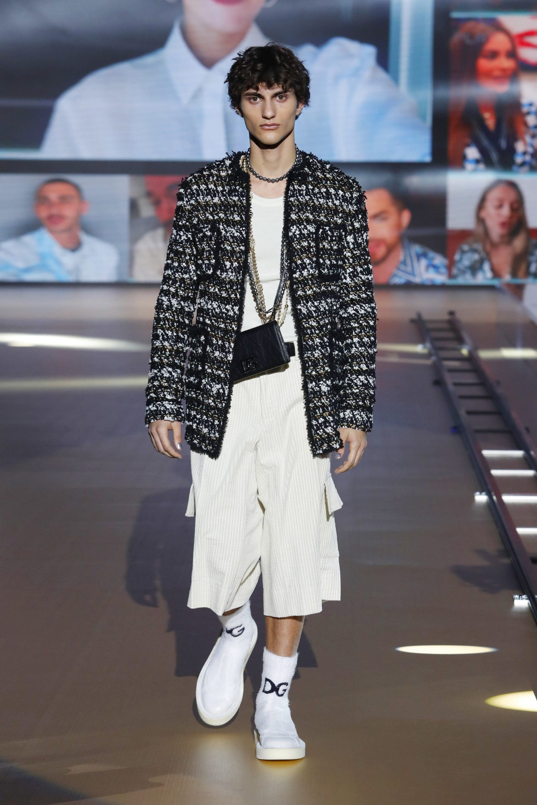 Dolce Gabbana Menswear Fall 2021-2022. Plagiarism checker by Eleonora de Gray - RUNWAY MAGAZINE