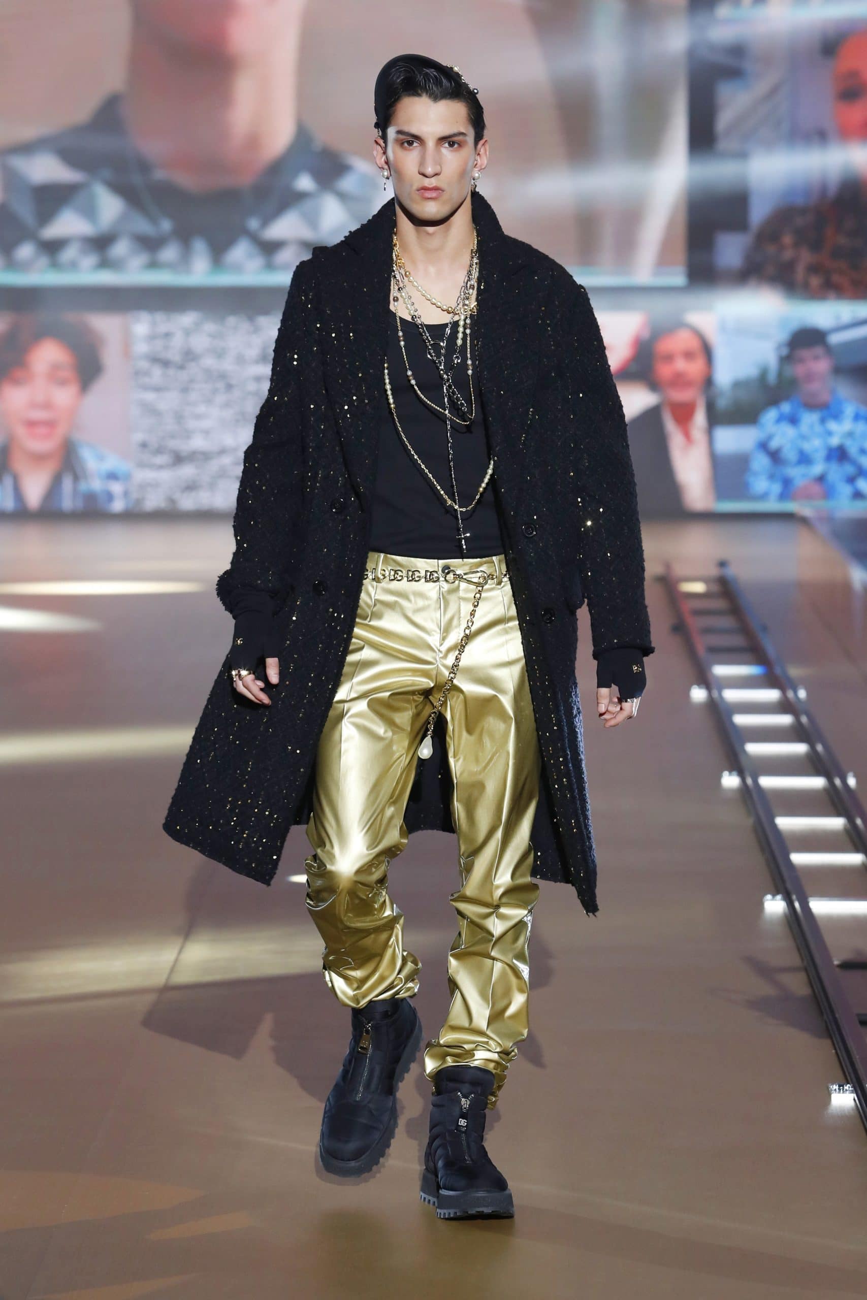 Dolce Gabbana Menswear Fall 2021-2022. Plagiarism checker by Eleonora de Gray - RUNWAY MAGAZINE