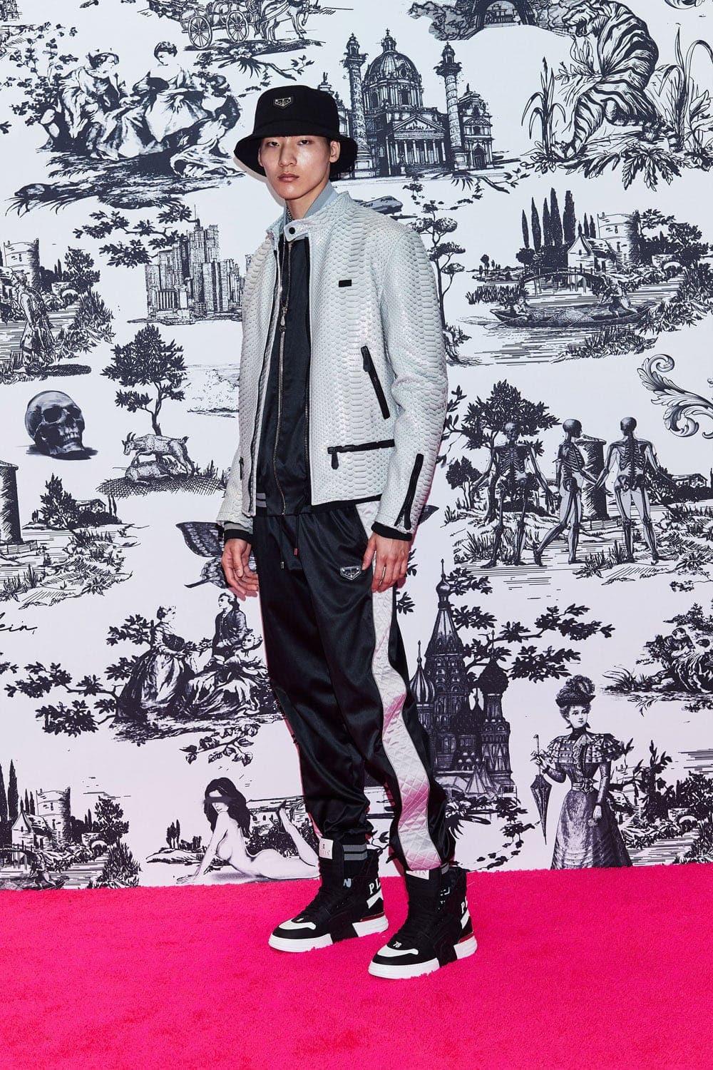 Philipp Plein Fall Winter 2021-2022 by RUNWAY MAGAZINE