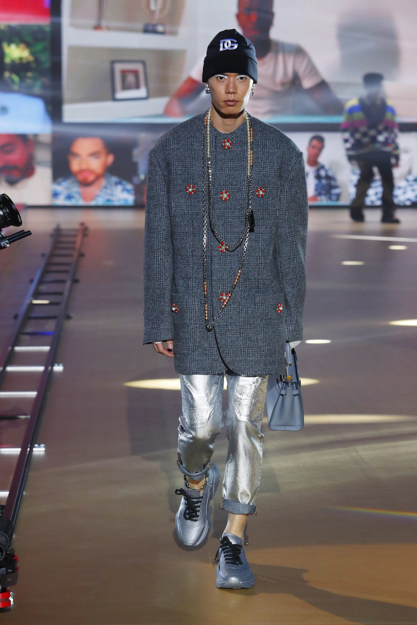 Dolce Gabbana Menswear Fall 2021-2022. Plagiarism checker by Eleonora de Gray - RUNWAY MAGAZINE
