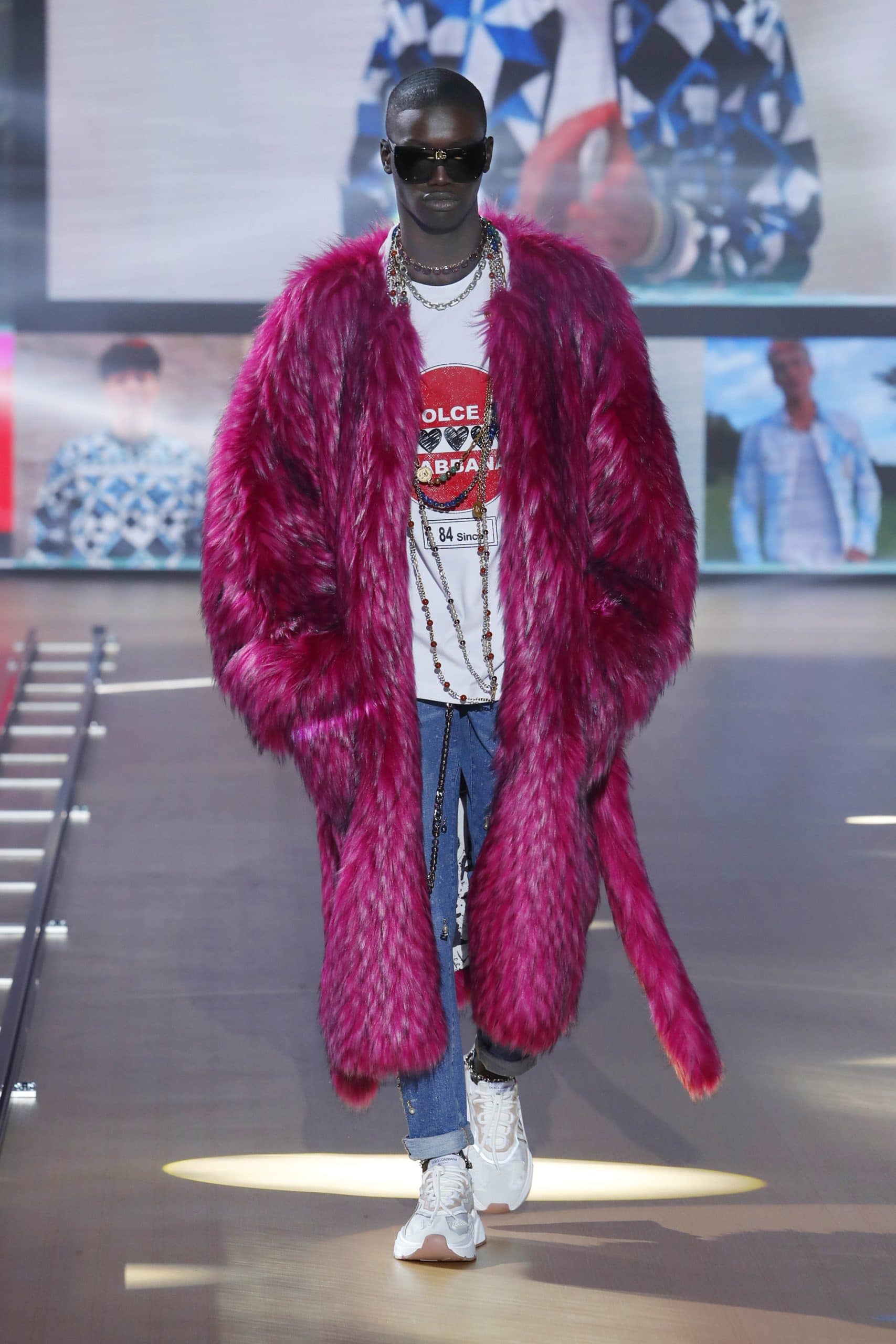 Dolce Gabbana Menswear Fall 2021-2022. Plagiarism checker by Eleonora de Gray - RUNWAY MAGAZINE