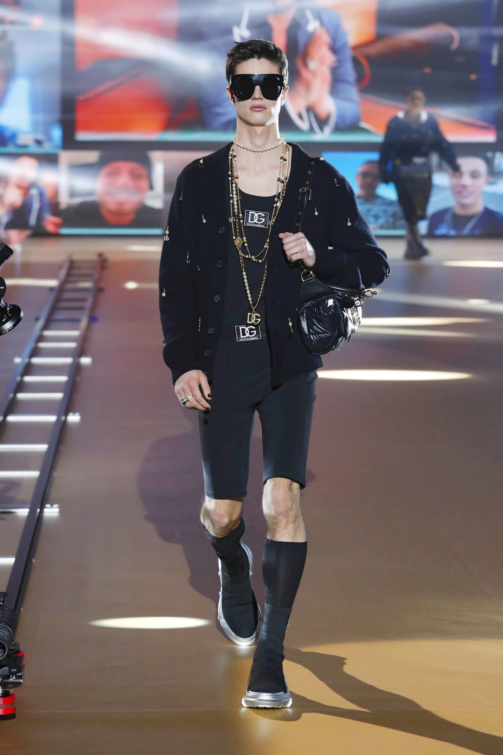 Dolce Gabbana Menswear Fall 2021-2022. Plagiarism checker by Eleonora de Gray - RUNWAY MAGAZINE