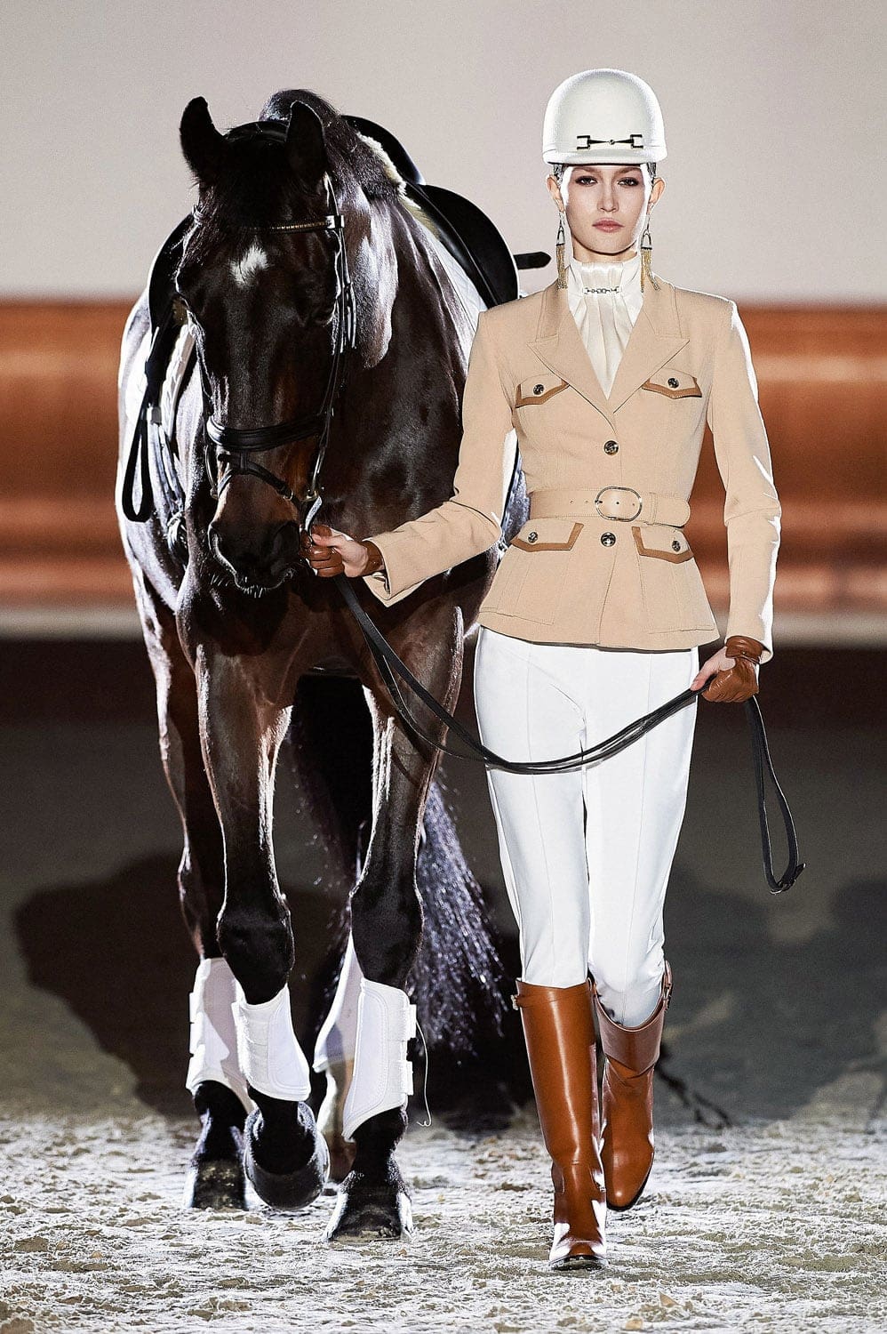 Elisabetta Franchi Automne Hiver 2021-2022 Milan par RUNWAY MAGAZINE