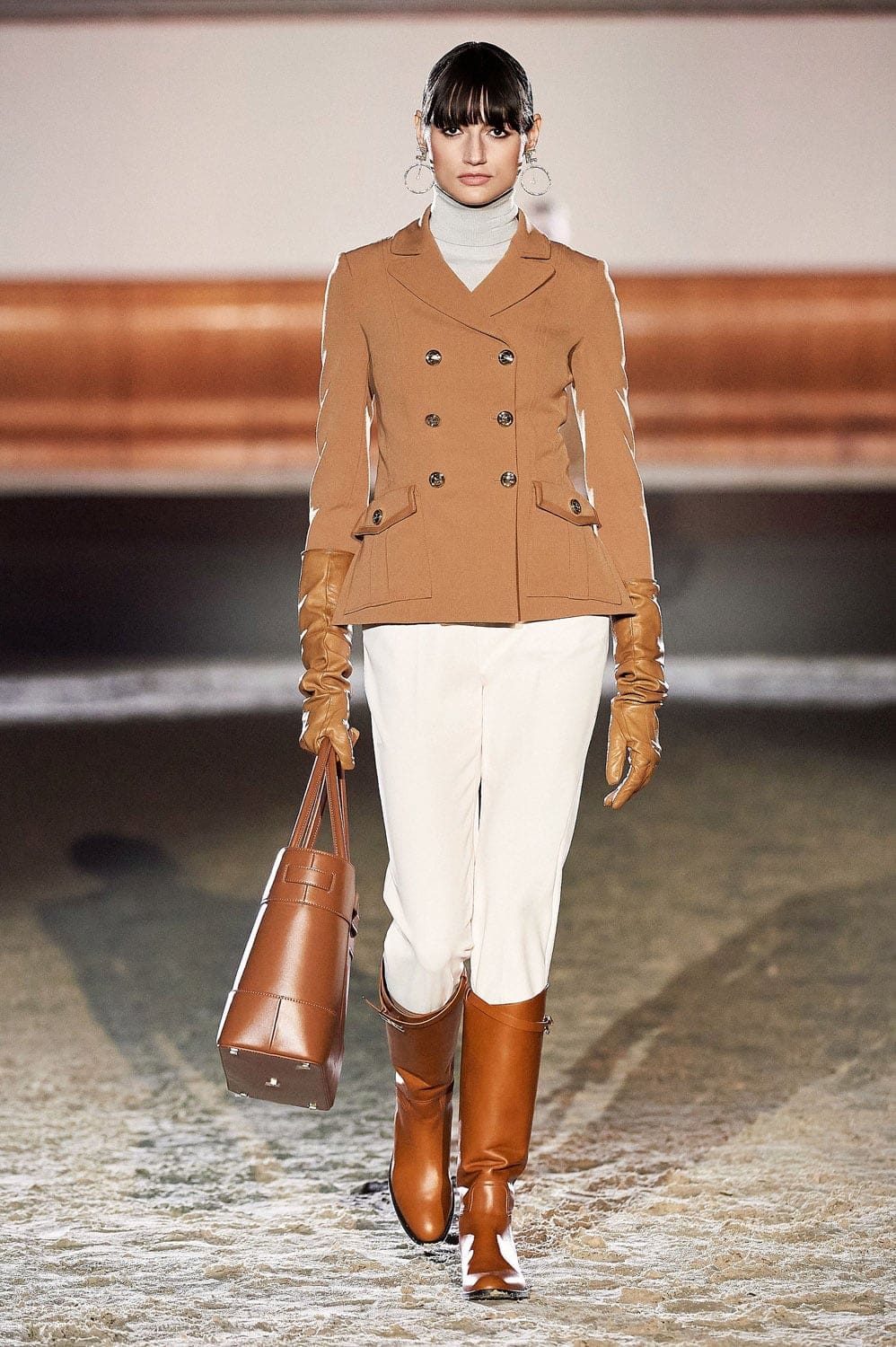 Elisabetta Franchi Automne Hiver 2021-2022 Milan par RUNWAY MAGAZINE