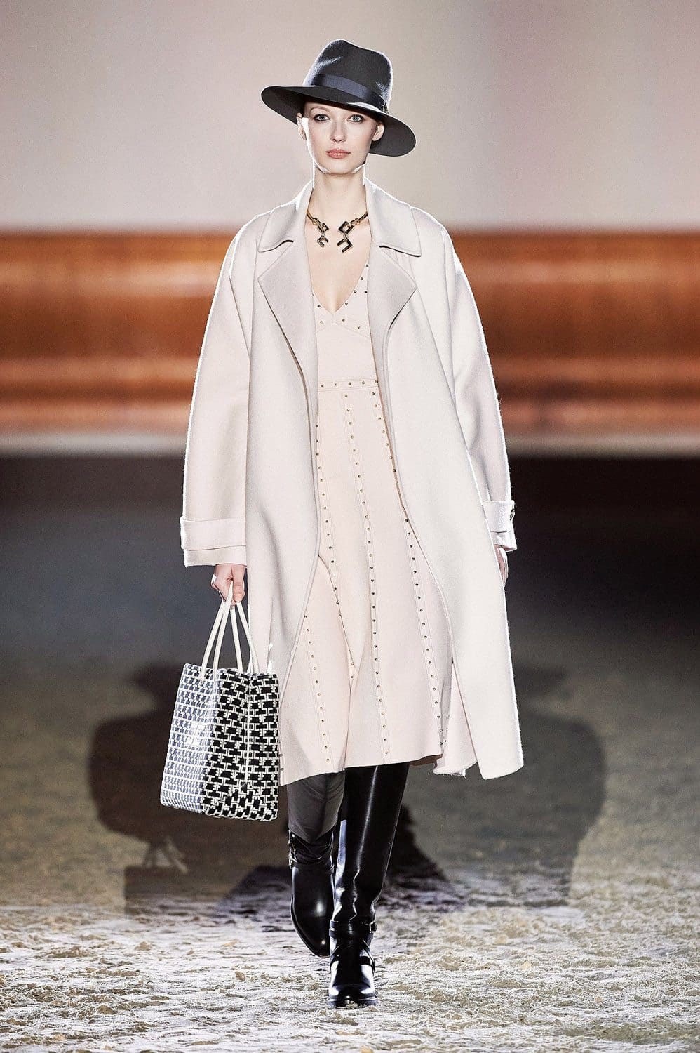 Elisabetta Franchi Automne Hiver 2021-2022 Milan par RUNWAY MAGAZINE