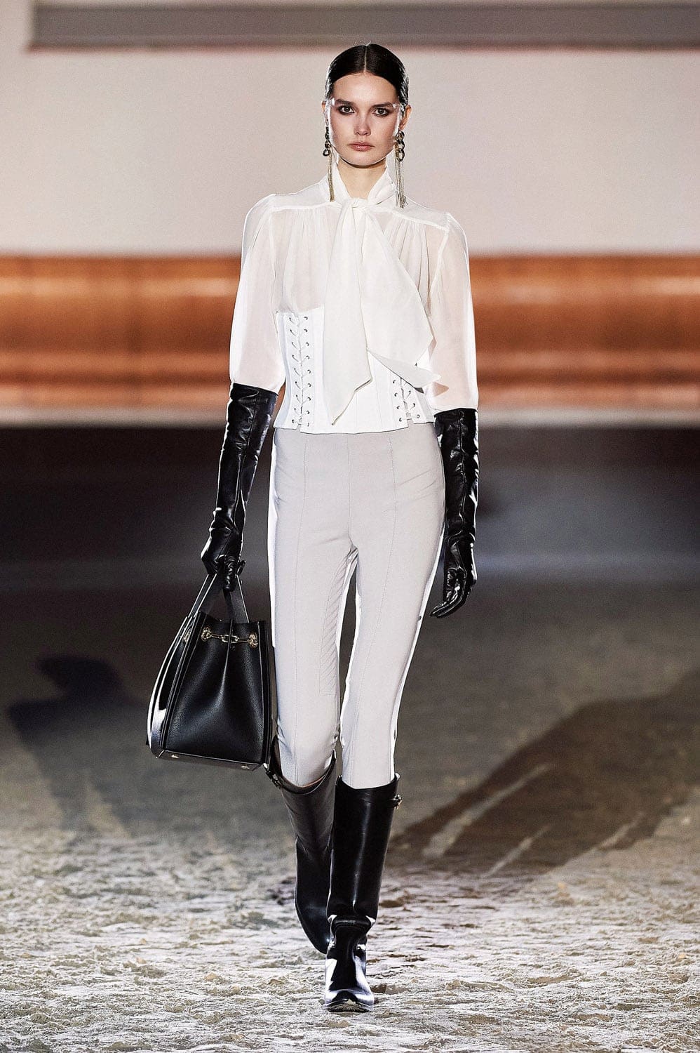 Elisabetta Franchi Automne Hiver 2021-2022 Milan par RUNWAY MAGAZINE