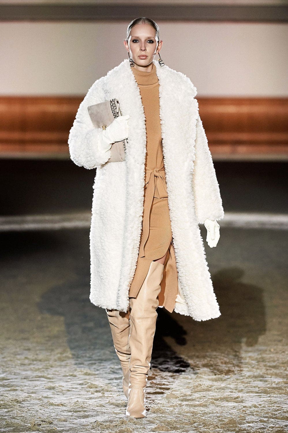 Elisabetta Franchi Automne Hiver 2021-2022 Milan par RUNWAY MAGAZINE