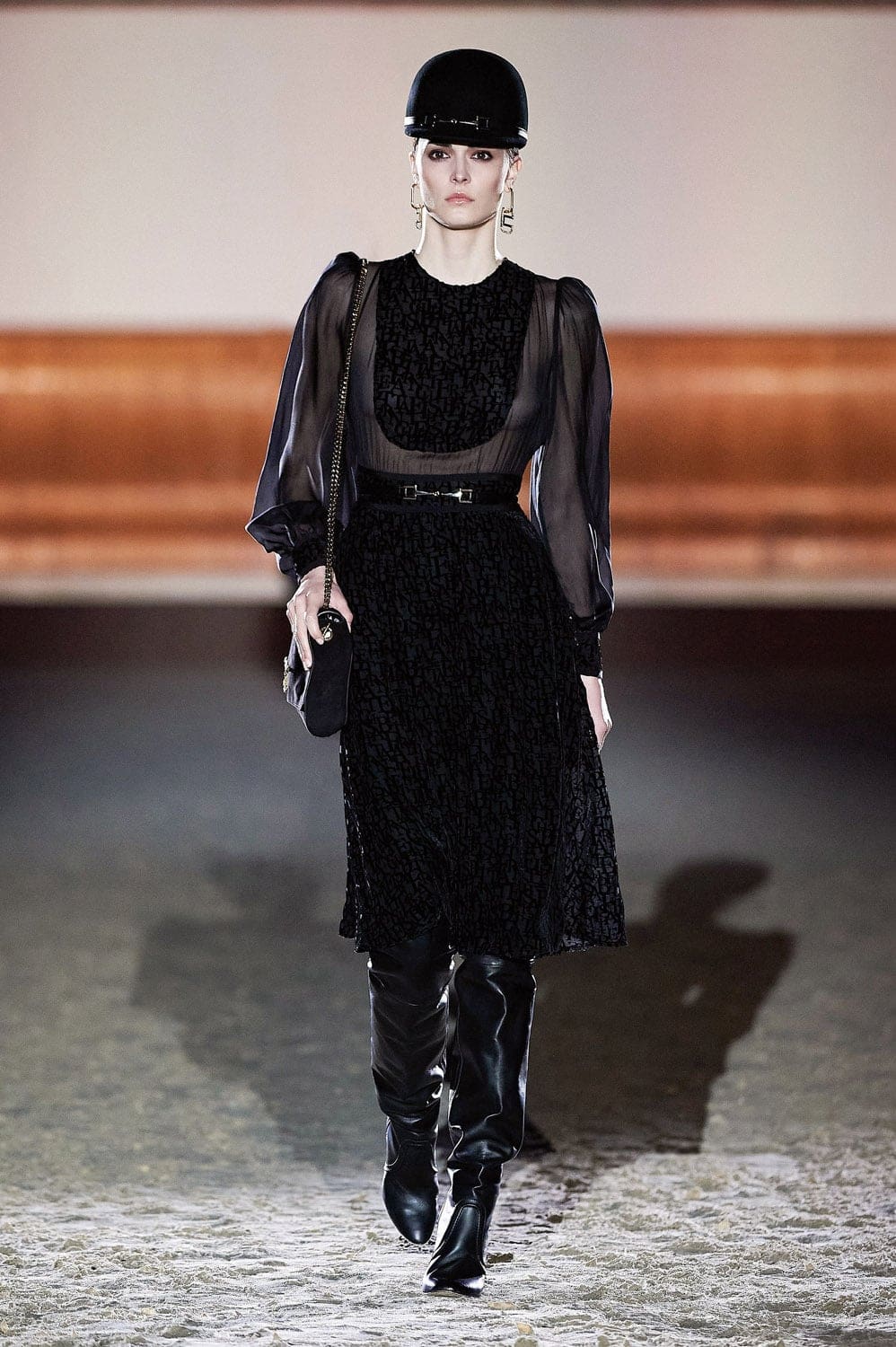 Elisabetta Franchi Automne Hiver 2021-2022 Milan par RUNWAY MAGAZINE