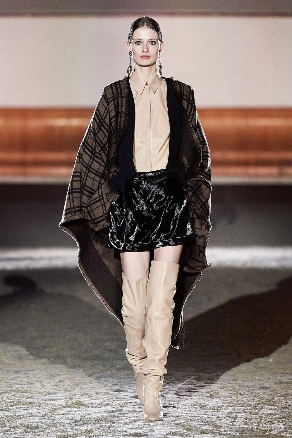 Elisabetta Franchi Automne Hiver 2021-2022 Milan par RUNWAY MAGAZINE