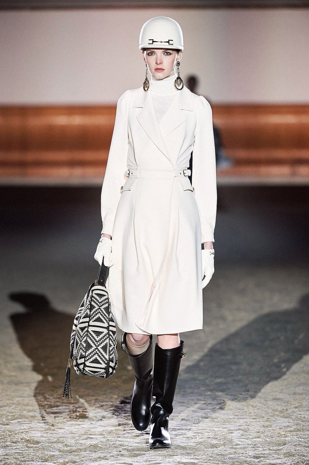 Elisabetta Franchi Automne Hiver 2021-2022 Milan par RUNWAY MAGAZINE