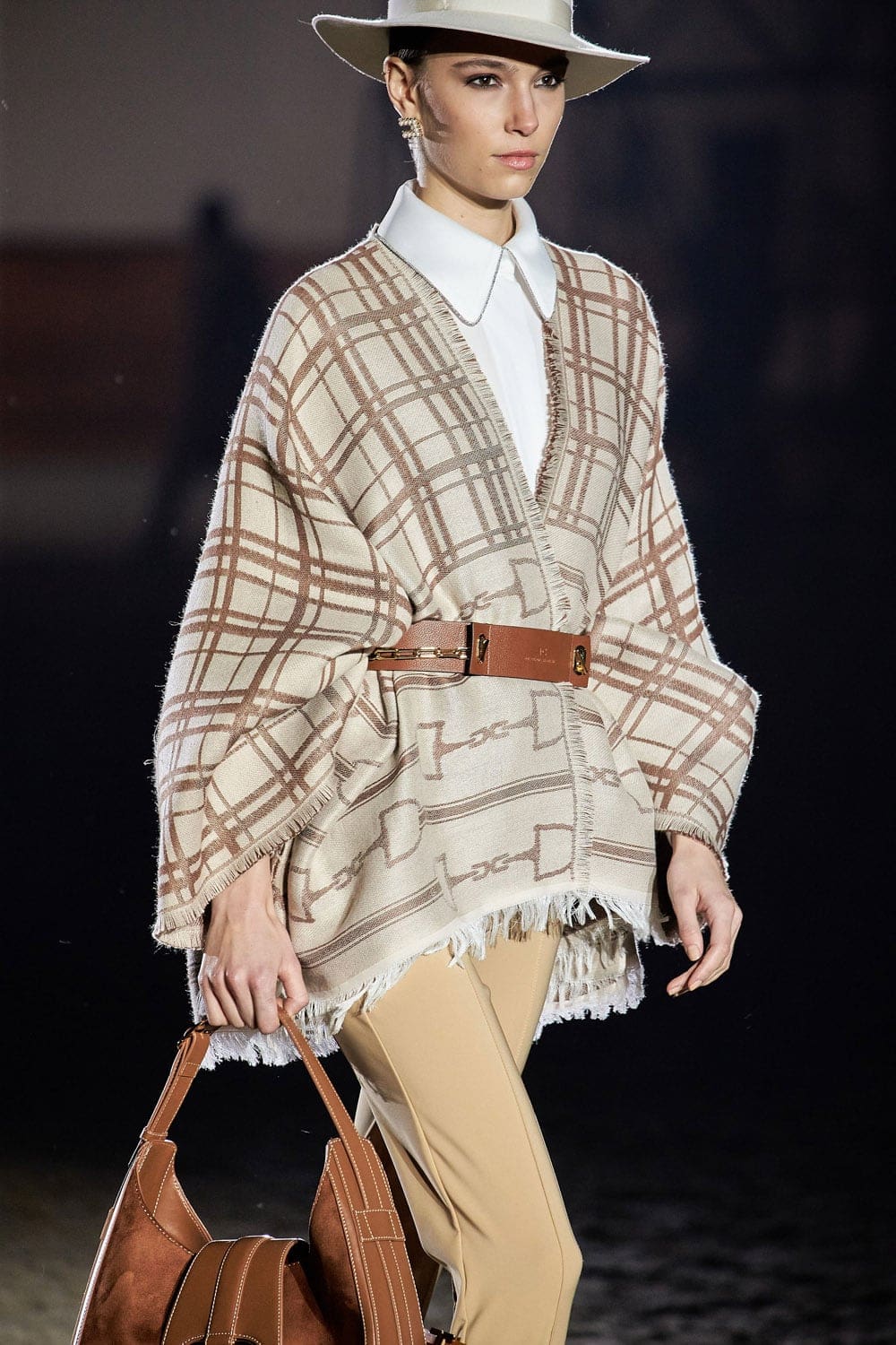 Elisabetta Franchi Automne Hiver 2021-2022 Milan par RUNWAY MAGAZINE