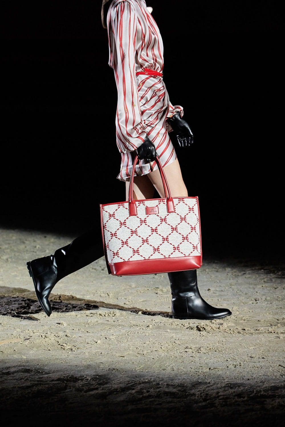Elisabetta Franchi Automne Hiver 2021-2022 Milan par RUNWAY MAGAZINE