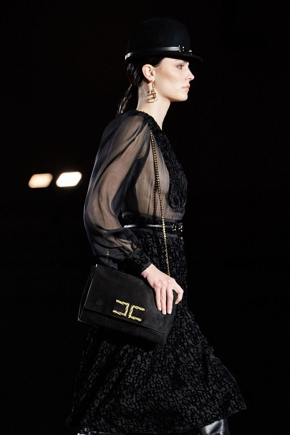 Elisabetta Franchi Automne Hiver 2021-2022 Milan par RUNWAY MAGAZINE