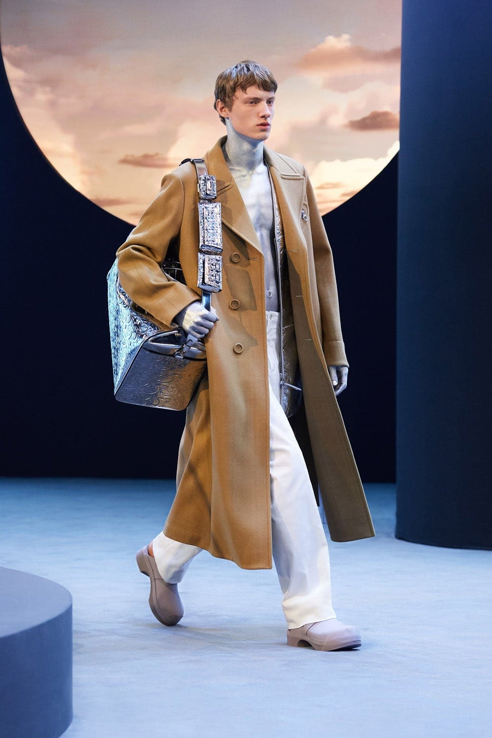 サルヴァトーレフェラガモ2021年から2022年秋冬ミラノ RUNWAY マガジン
