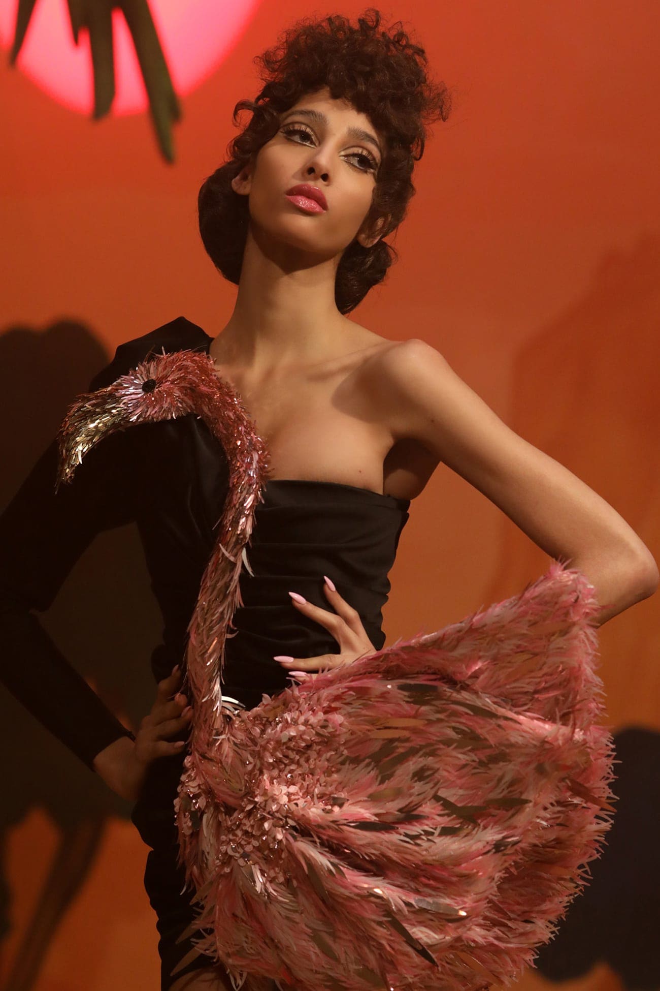 舞台裏モスキーノ秋2021年-2022年 RUNWAY マガジン