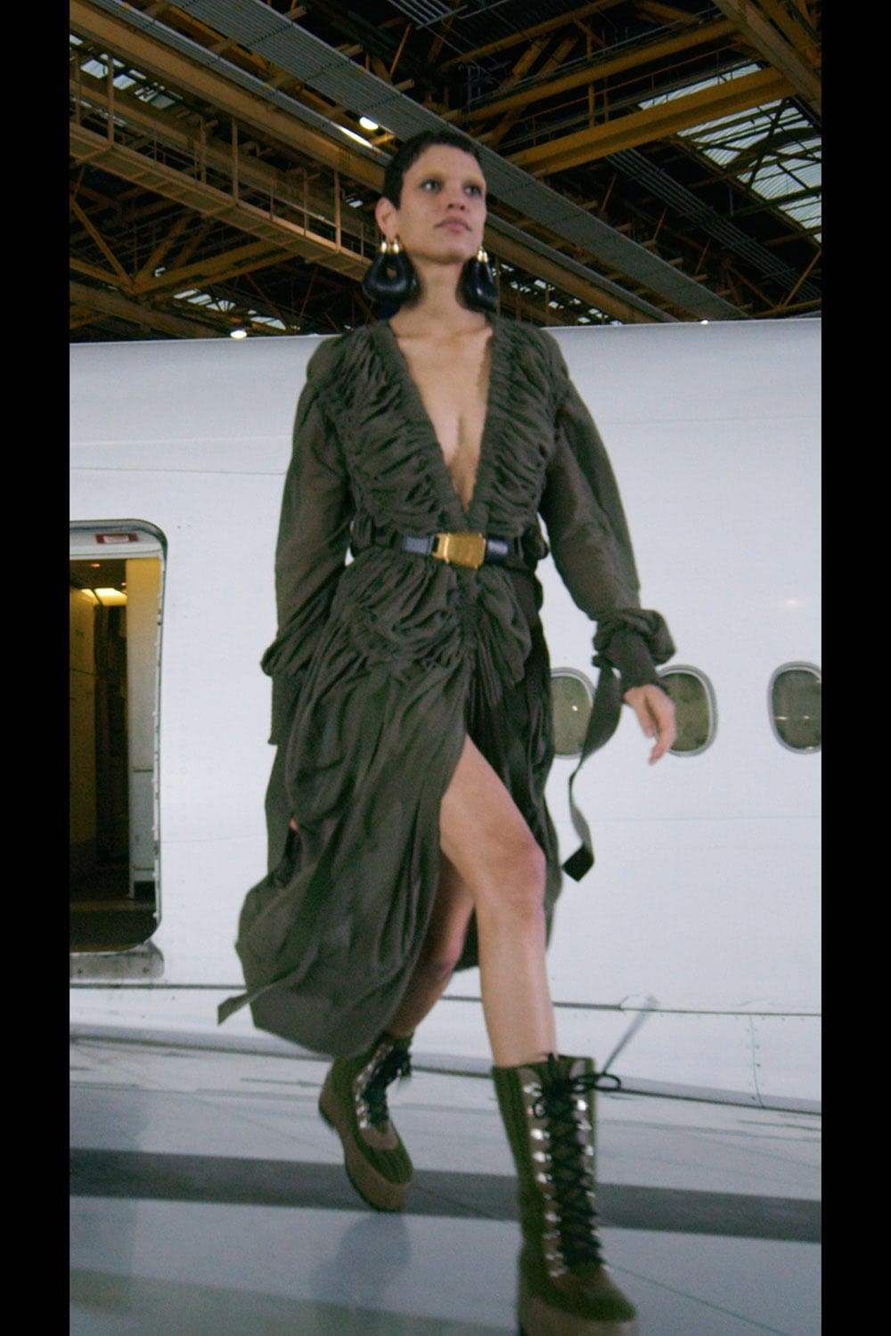 Balmain秋季2021-2022通过 RUNWAY 杂志