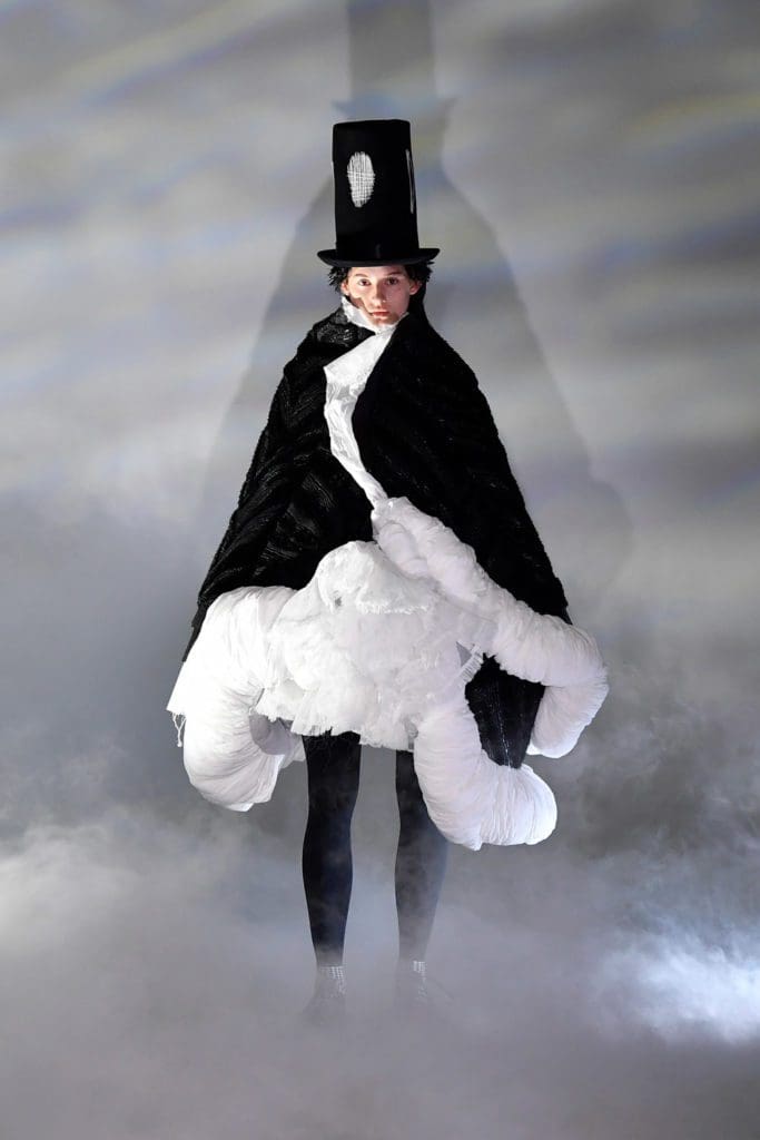 Comme des Garçons Fall Winter 2021-2022 by RUNWAY MAGAZINE