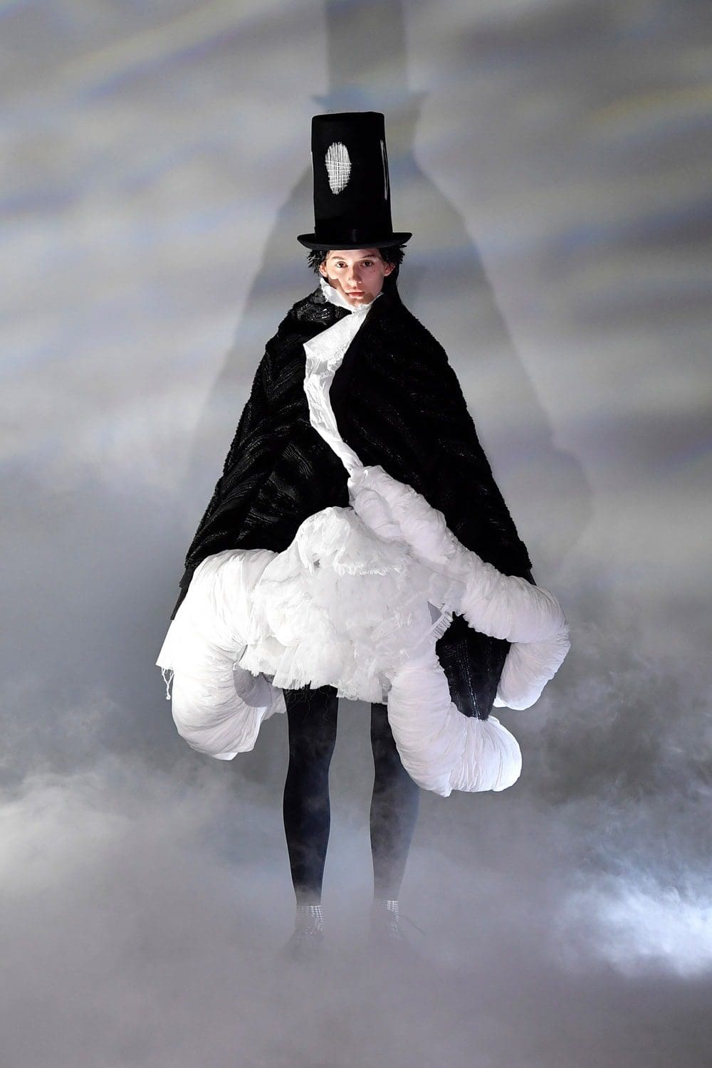 Comme des Garçons Automne Hiver 2021-2022 par RUNWAY MAGAZINE