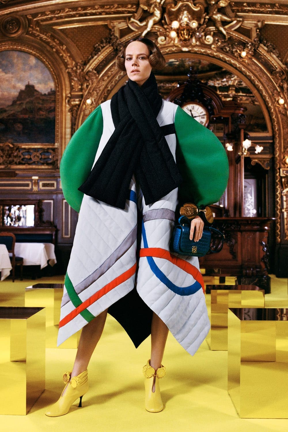 Loewe Otoño Invierno 2021-2022 París por RUNWAY REVISTA