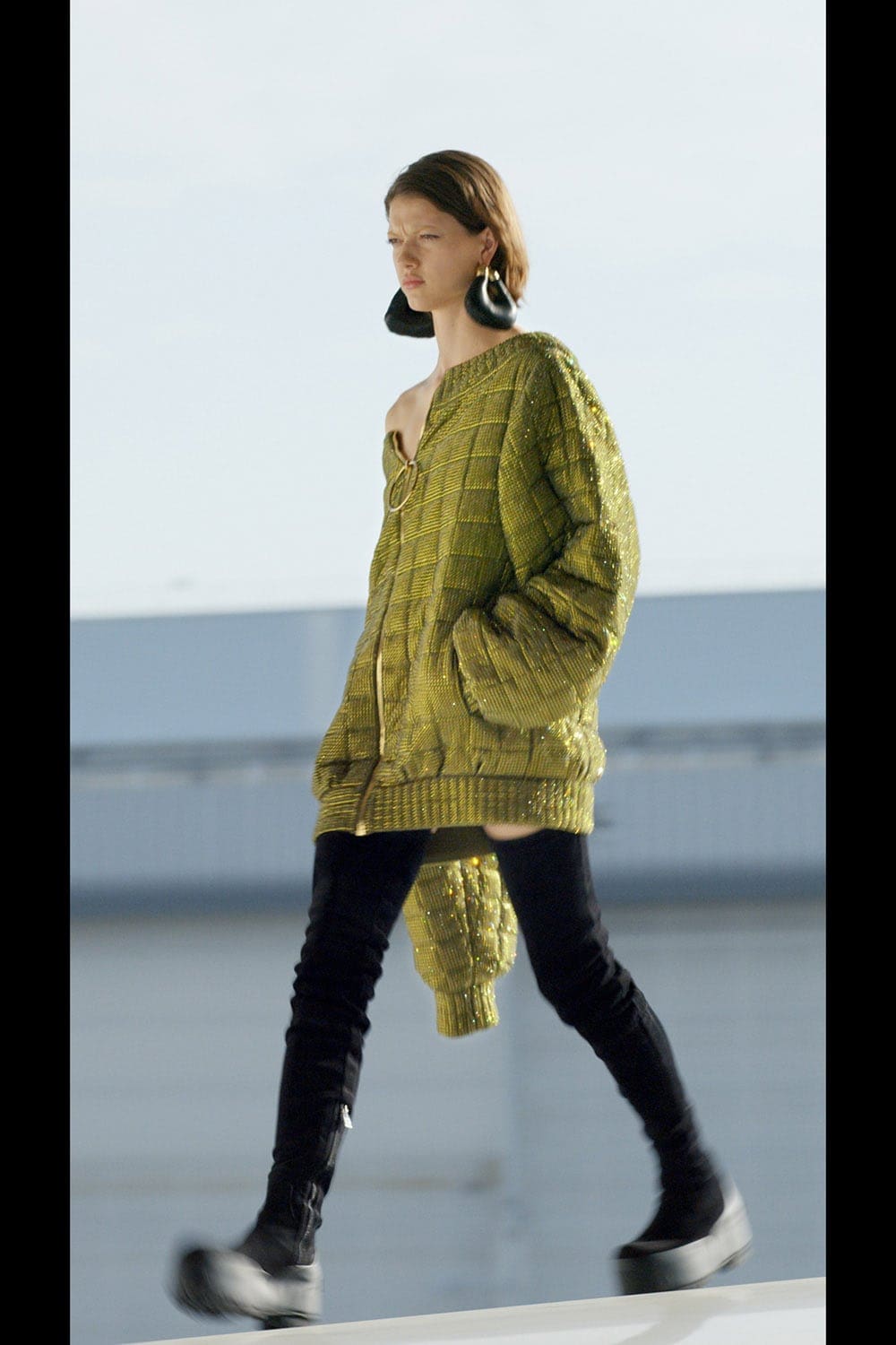 Balmain秋季2021-2022通过 RUNWAY 杂志