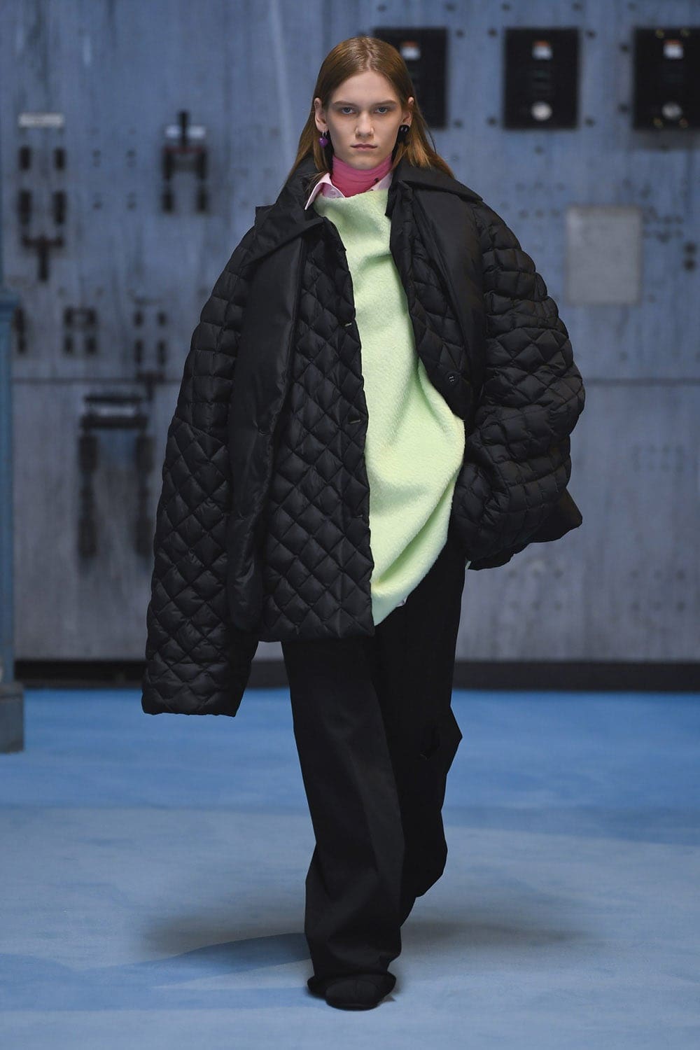 Raf Simons Automne Hiver 2021-2022 Milan by RUNWAY MAGAZINE
