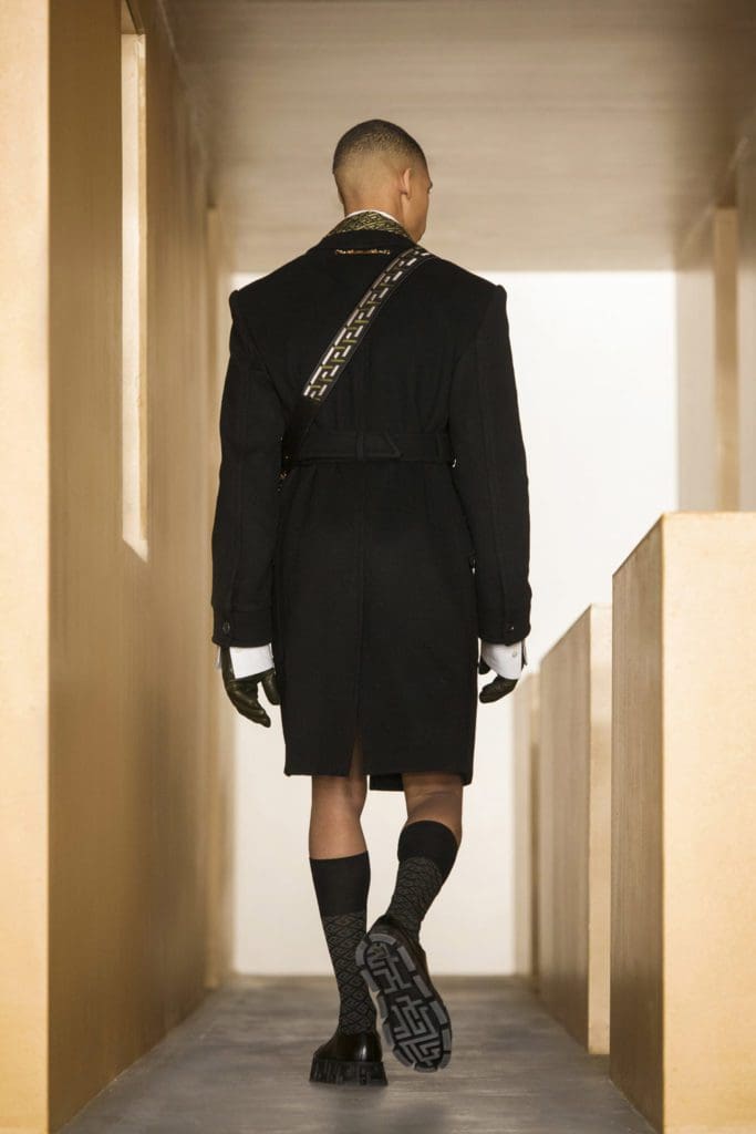 Versace Fall Winter 2021-2022 Paris by RUNWAY MAGAZINE
