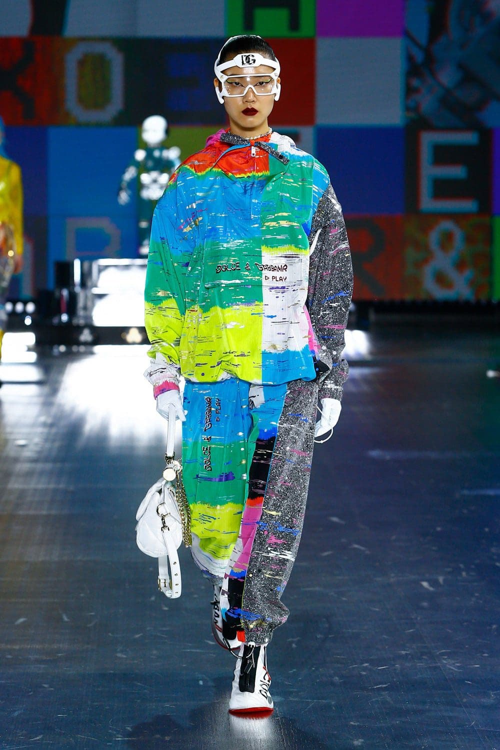 Dolce Gabbana Automne Hiver 2021-2022 par RUNWAY MAGAZINE